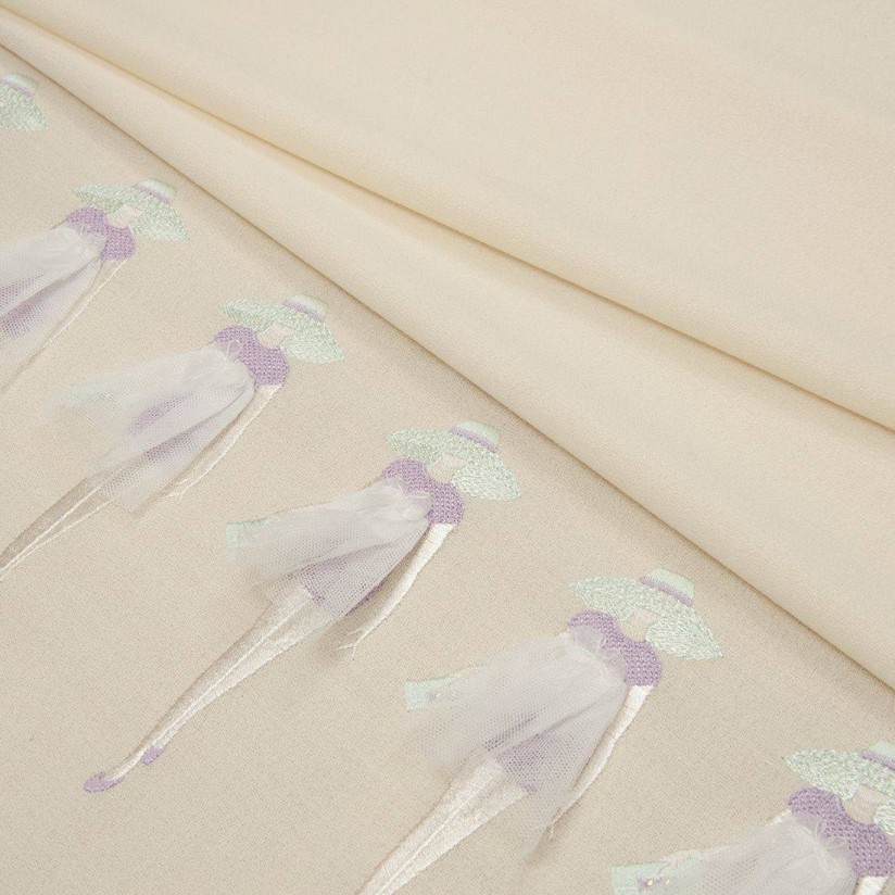 Креп шерстяной с вышивкой в наличии