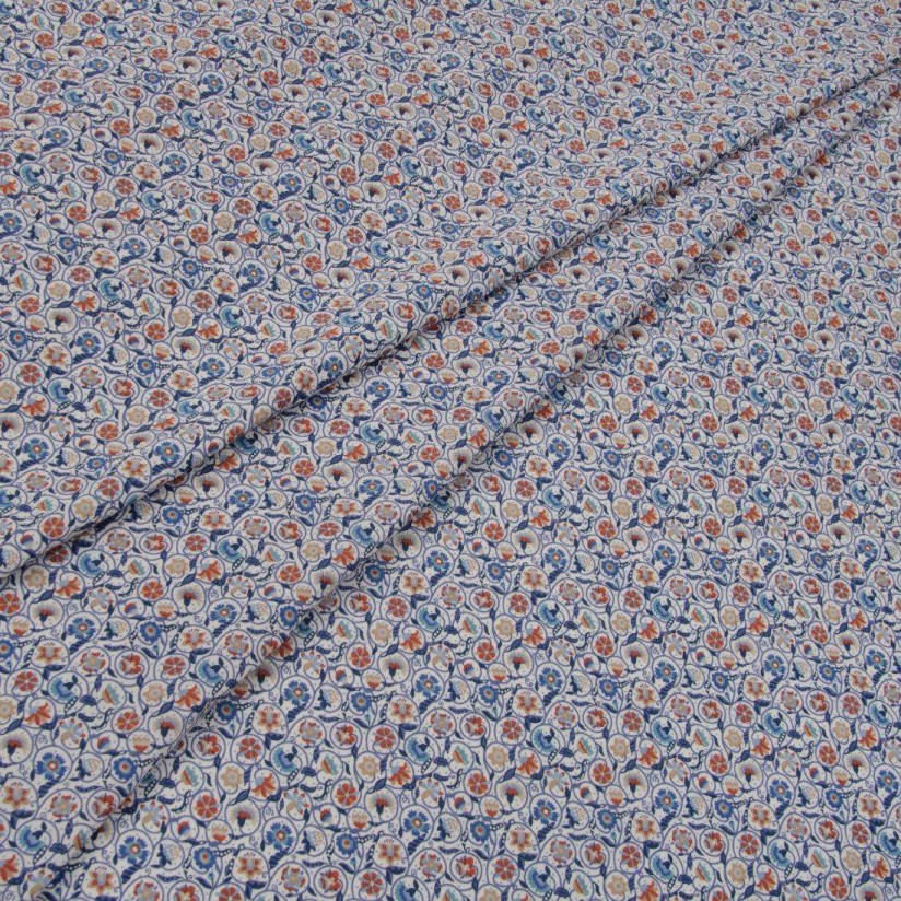 Хлопок Tana Lawn от Liberty. Принт «Le Temps Viendra» (Время придет). Цвет белый/синий/коричневый в наличии