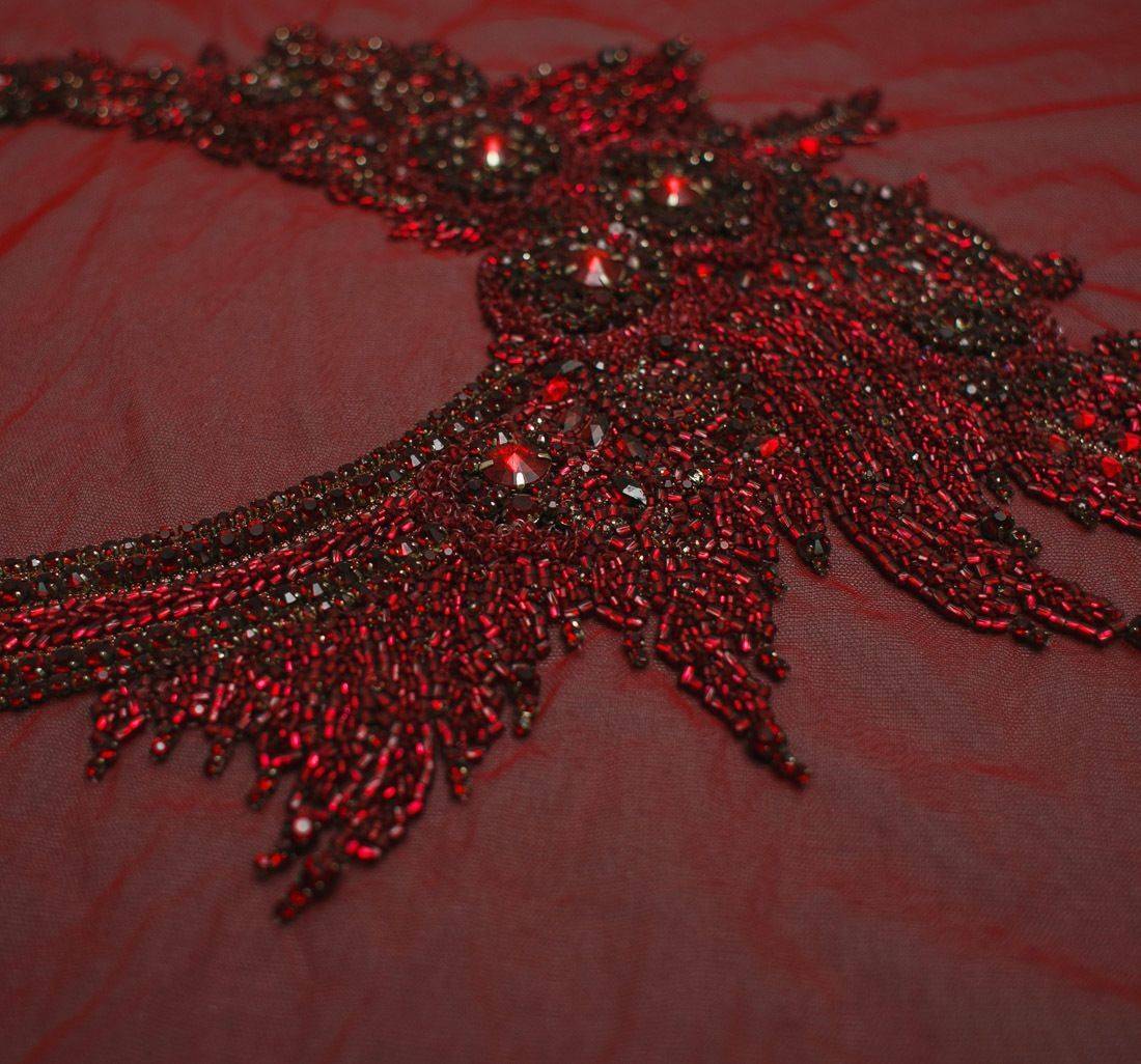 Декор для декольте в наличии