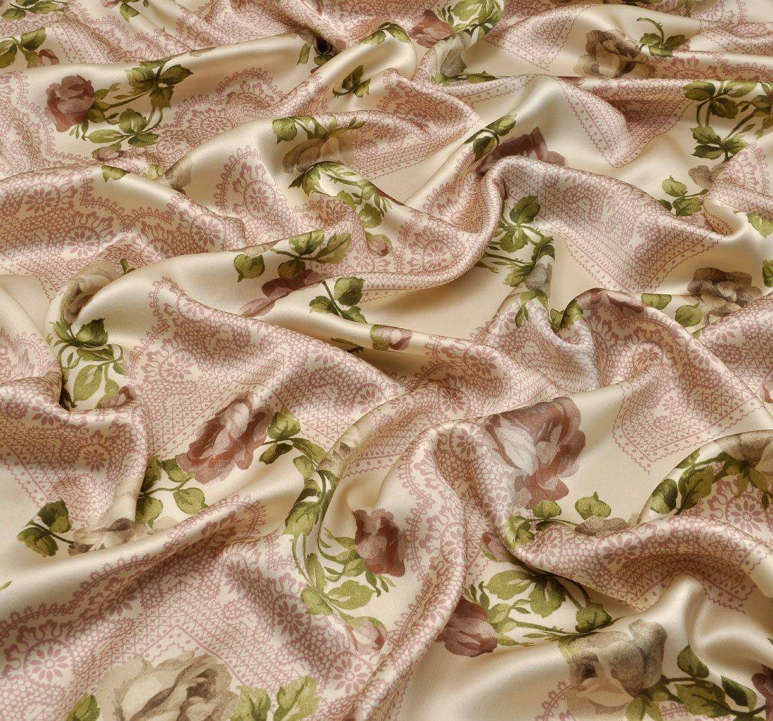 Атлас шелковый молочно-бежевого оттенка с рисунком в наличии