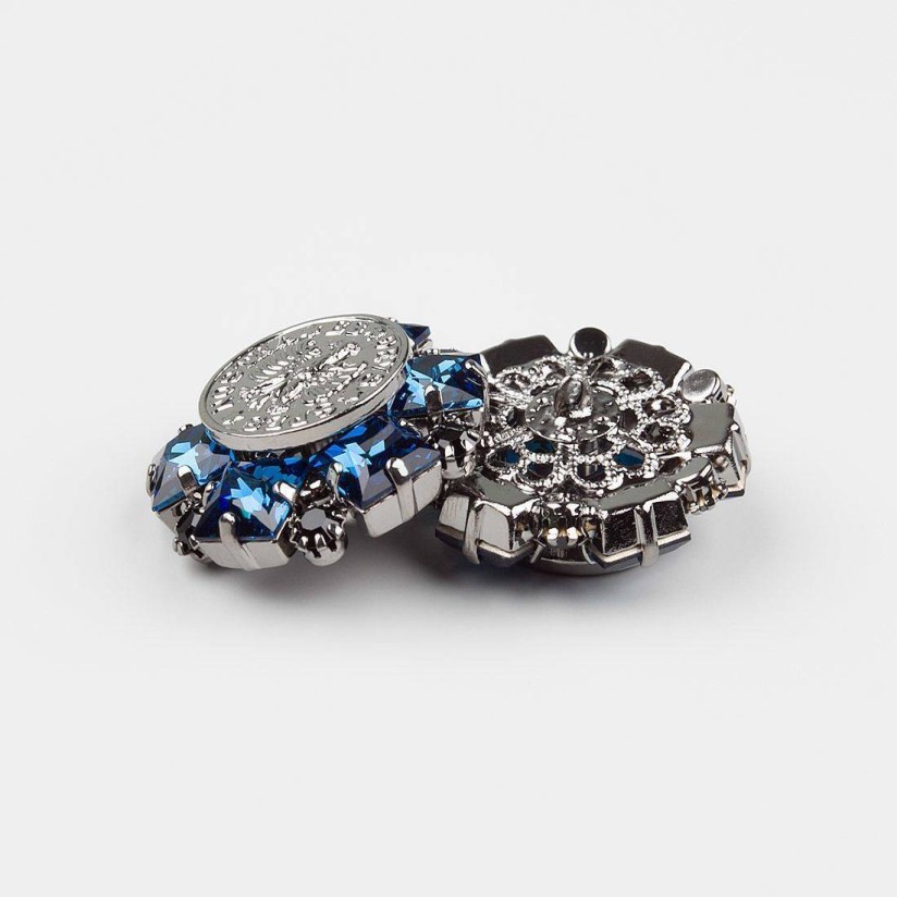 Пуговицы со стразами Swarovski в наличии