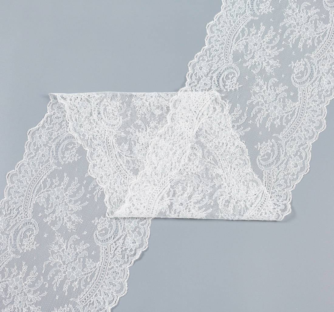 Тесьма кружевная в наличии