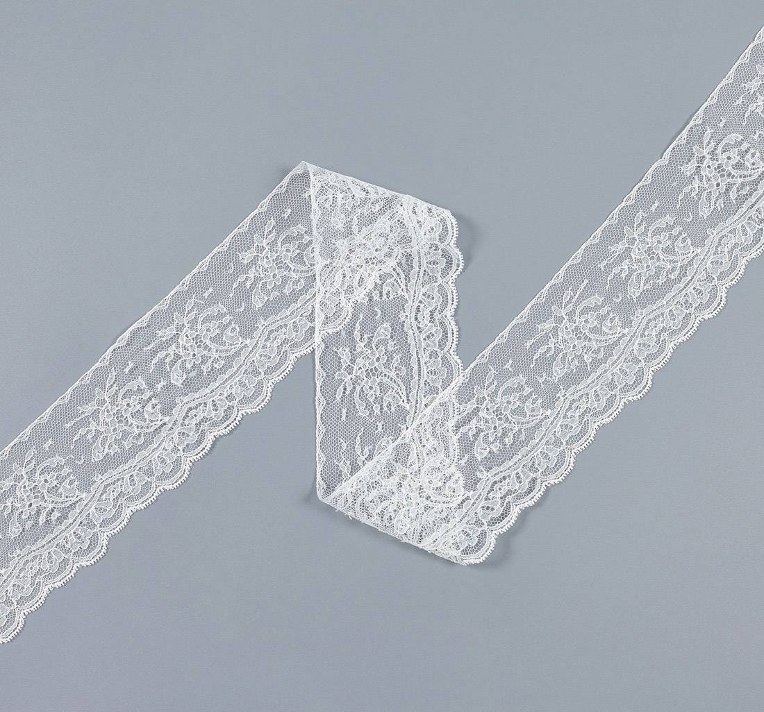 Тесьма кружевная в наличии