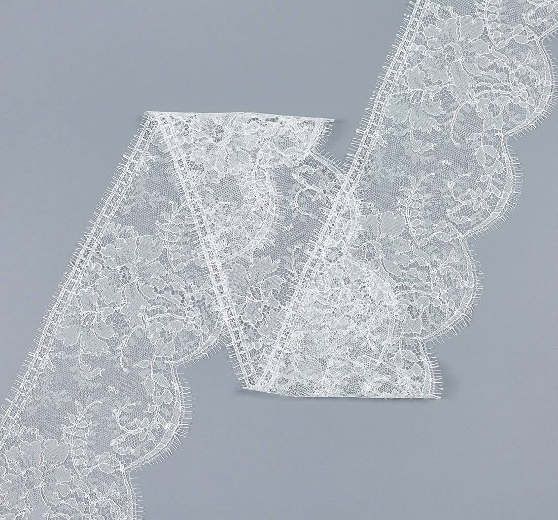 Тесьма кружевная «шантильи» в наличии