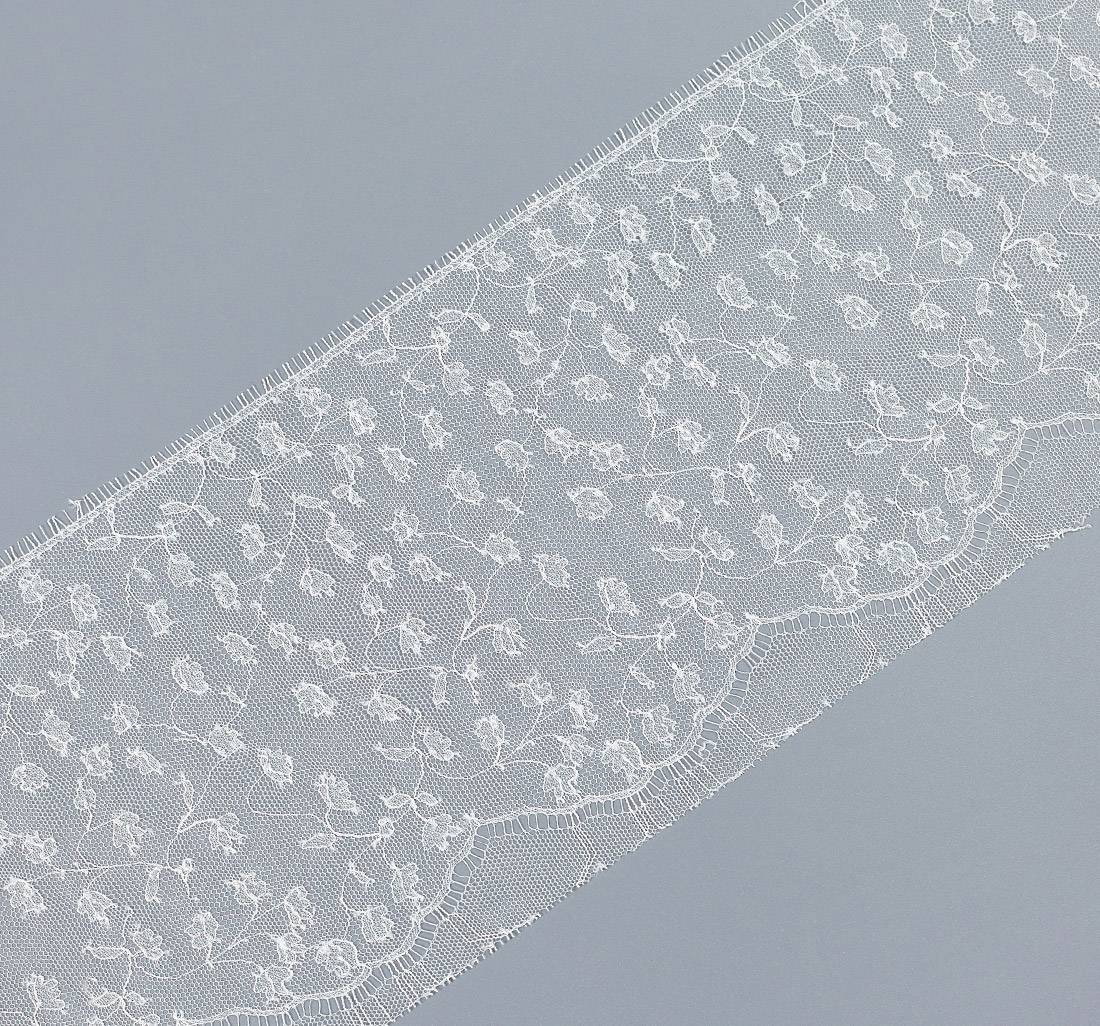 Тесьма кружевная в наличии