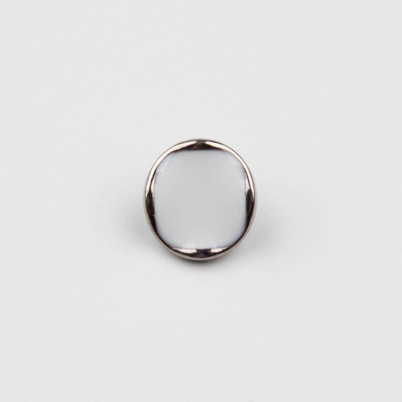 Пуговица в наличии
