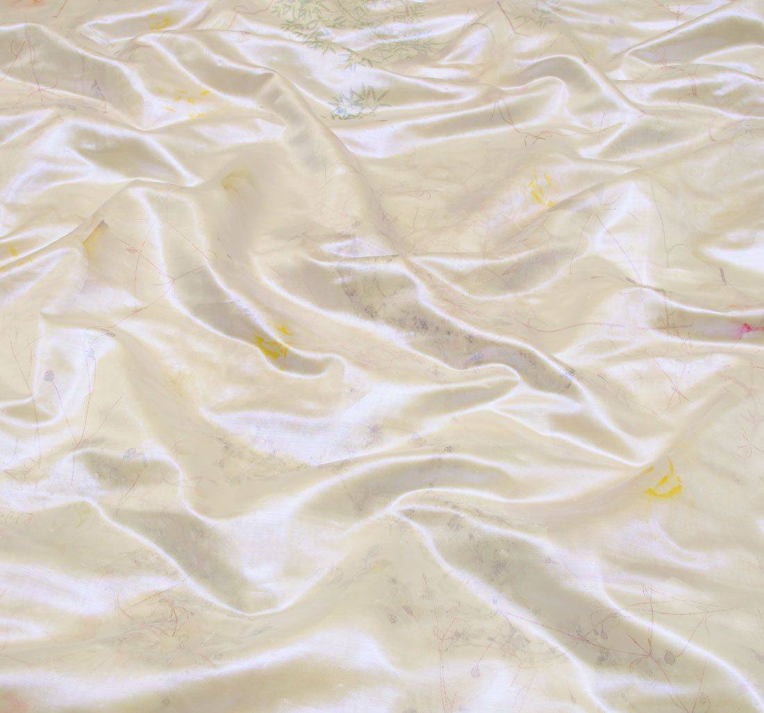 Двуслойное матлассе из органзы на шелковой основе в наличии