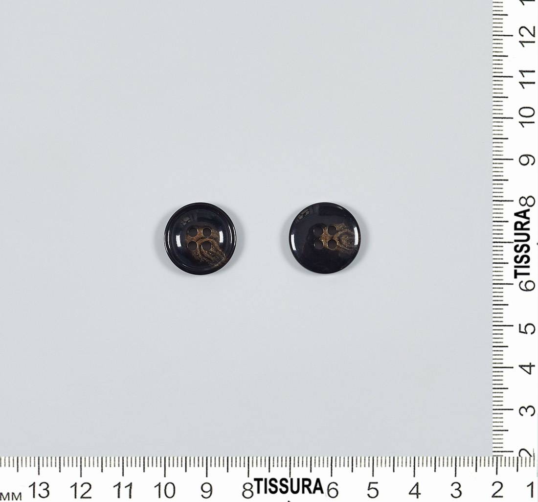 Пуговица из карбамидной смолы на 4 прокола, блестящая, имитация натурального рога. Цвет черно-коричневый в наличии