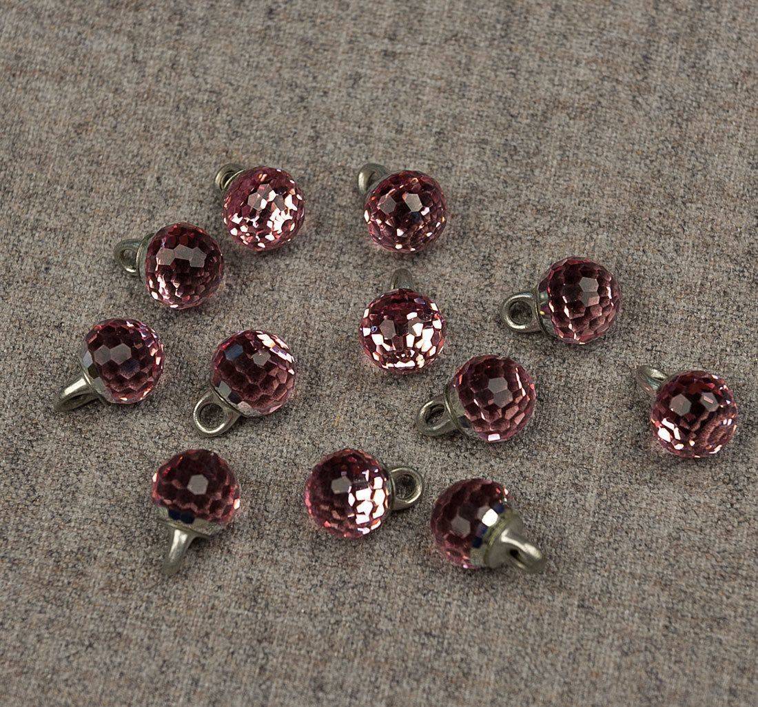 Круглая пуговица на ножке с крупным кристаллом Swarovski нежно-розового цвета в наличии