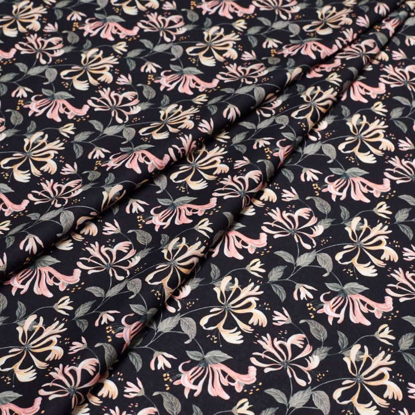 Хлопок Tana Lawn™ от «Liberty». Принт «Honeysukle dance» (Танец жимолости). Цвет черный, розовый, бежевый в наличии