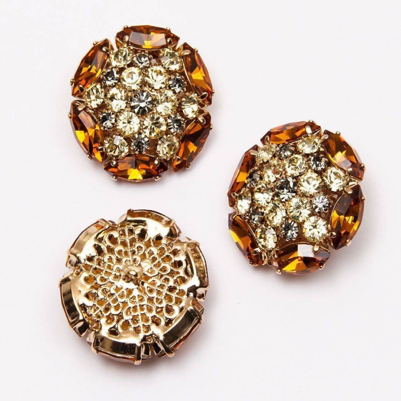 Пуговицы со стразами Swarovski в наличии