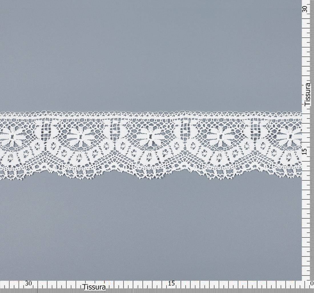 Тесьма кружевная из хлопка. Стилизованные цветы-звездочки. Фестоны по краю. Цвет белый в наличии