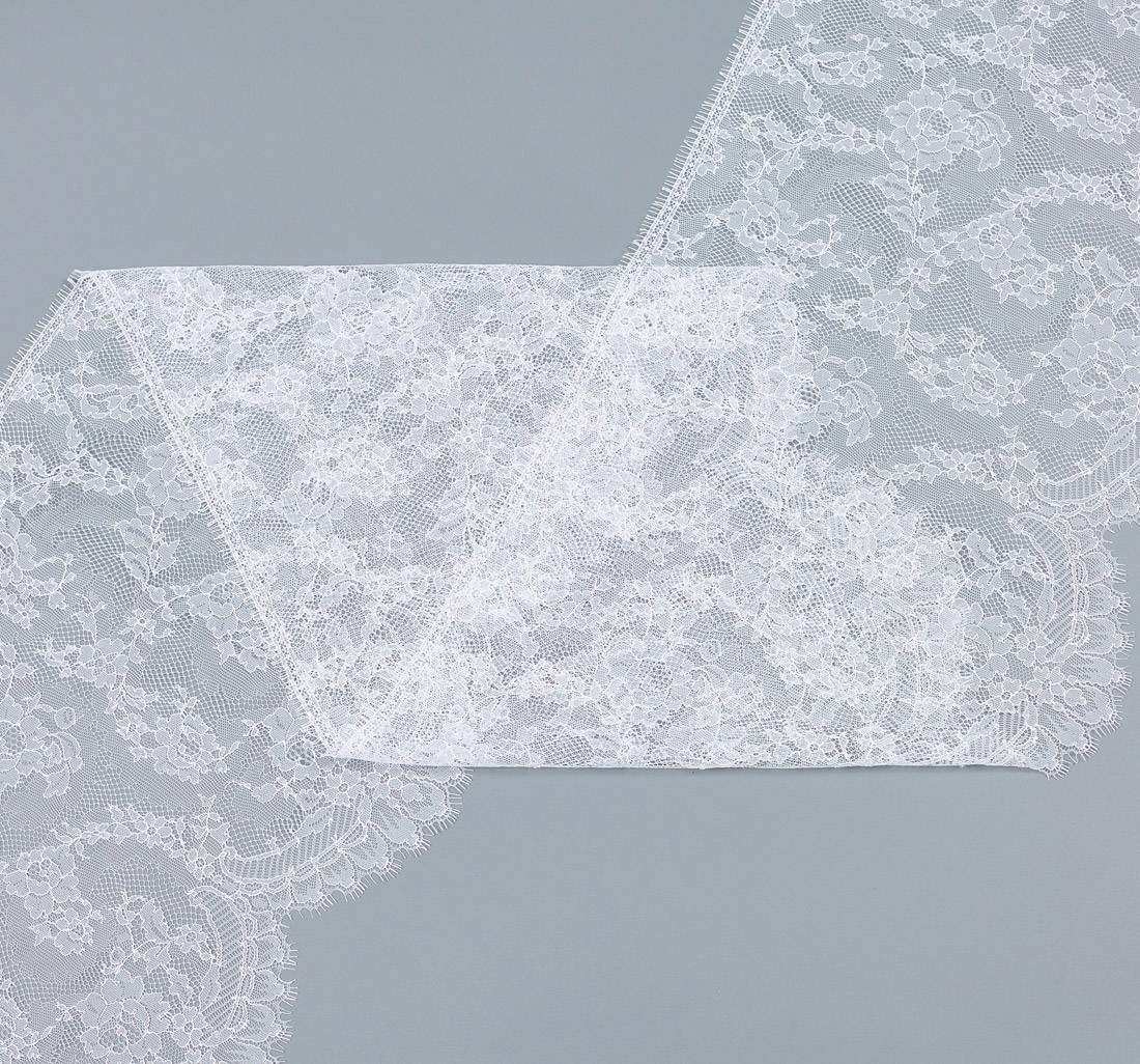 Тесьма кружевная в наличии