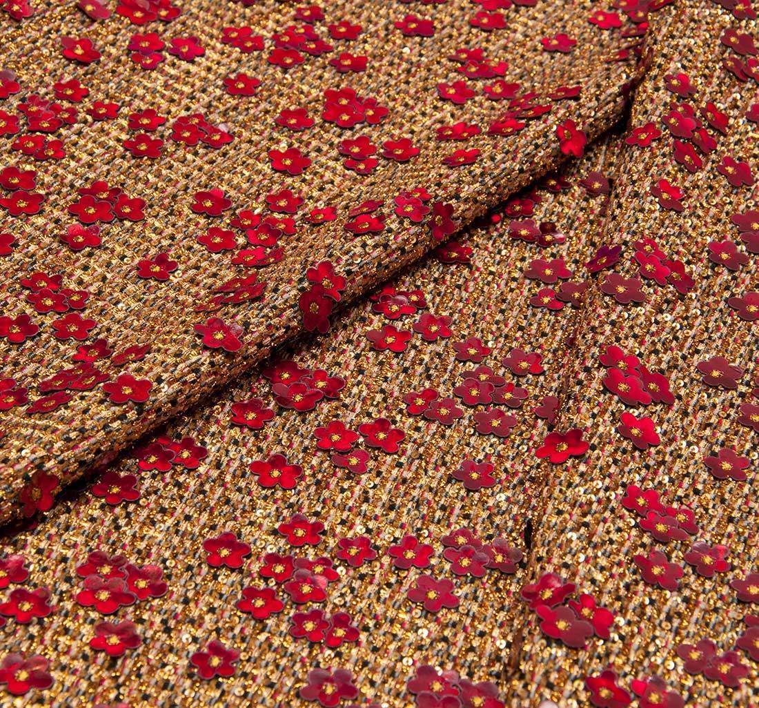 Ткань в стиле «Шанель» с декором в наличии