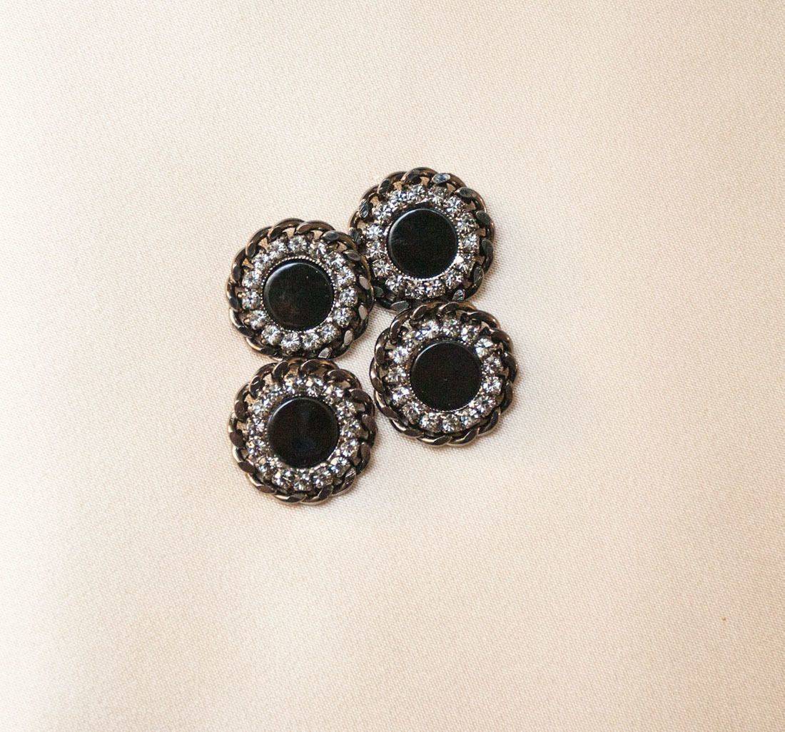 Пуговица в наличии