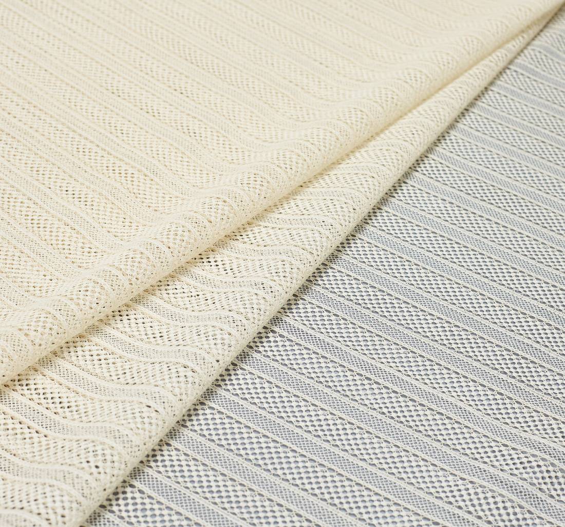 Кружево из хлопка цвета слоновой кости. Имитация вышивки «мережка» и техники «кроше» в наличии