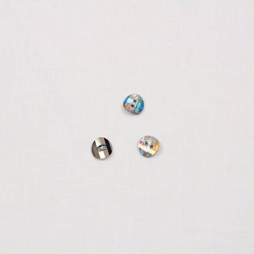 Пуговицы Swarovski в наличии