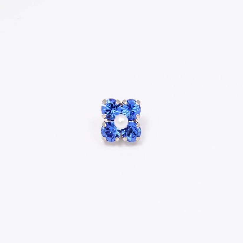 Пуговица со стразами Swarovski в наличии