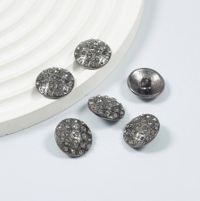 Пуговица круглая на ножке, декорированная стразами Swarovski. Цвет серебро/черный бриллиант в наличии