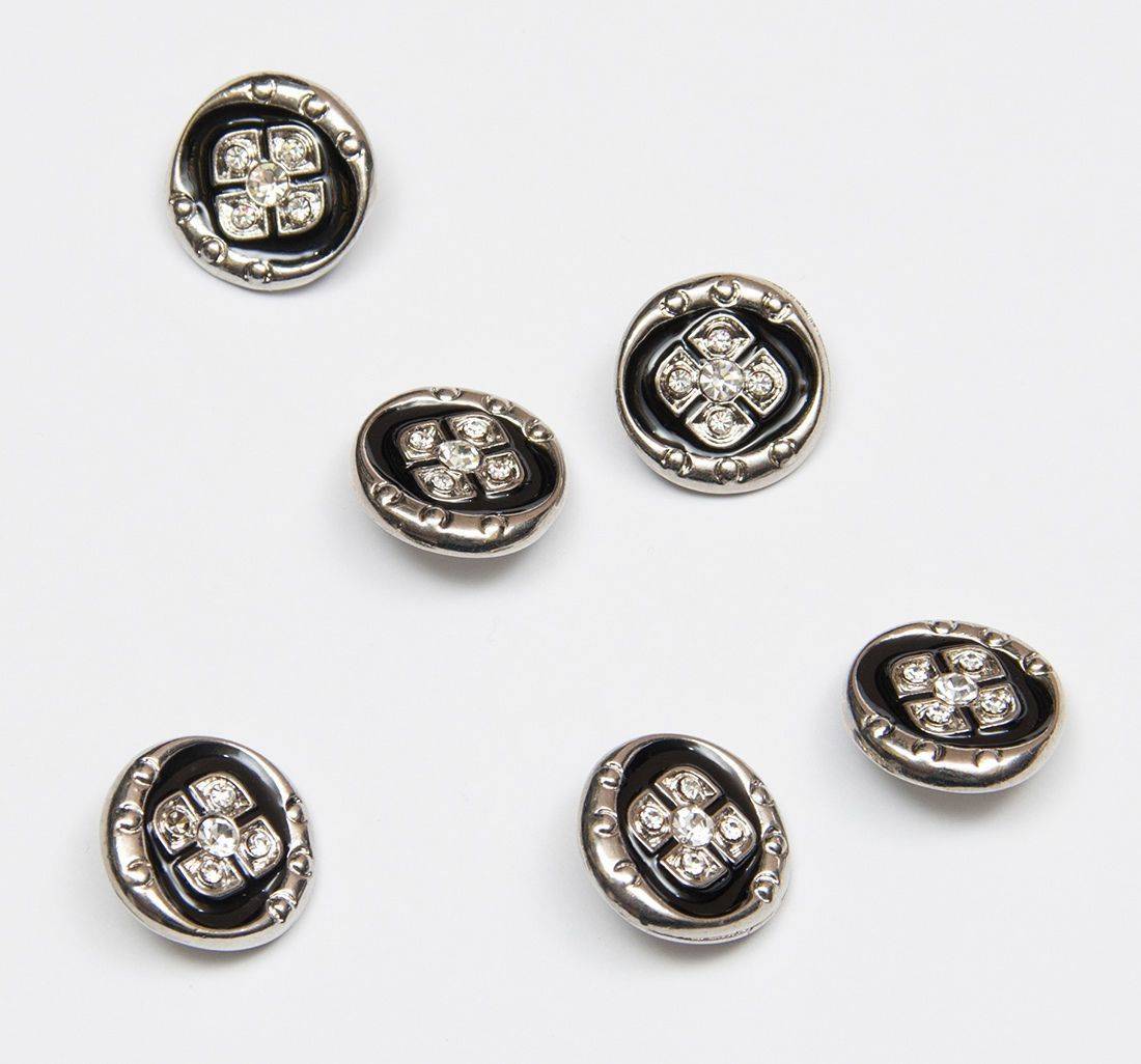 Пуговица в наличии