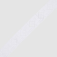 Тесьма белая из хлопка, вышитая геометрическим орнаментом в наличии