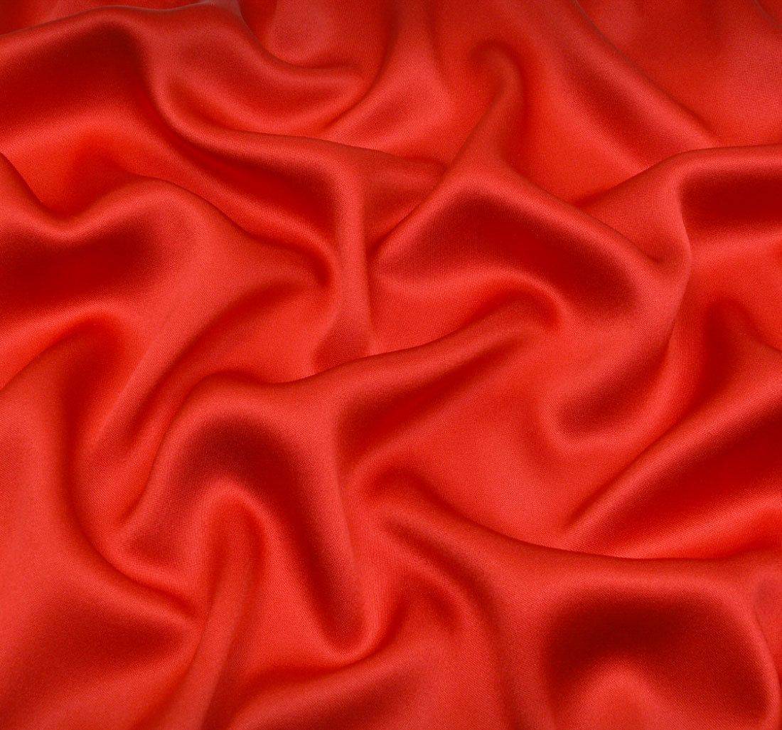 Атлас двусторонний красного цвета в наличии