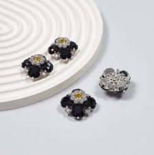 Брошь с кристаллами Swarovski. Цвет черный, желтый, прозрачный. Застежка «кляммер» в наличии