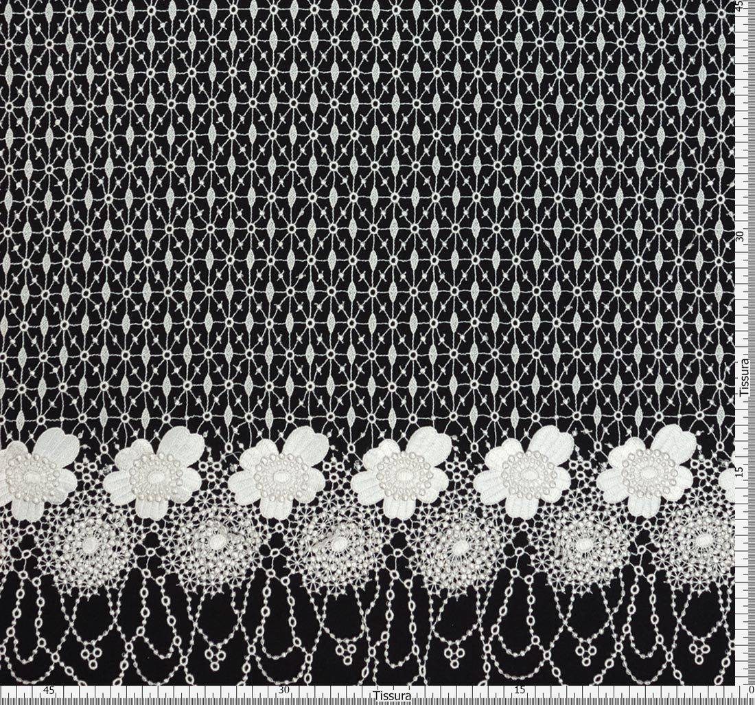 Кружево гипюровое с декором в наличии