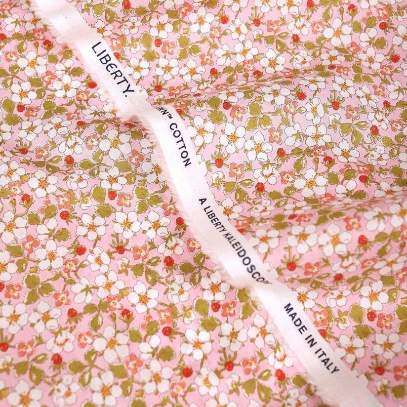 Хлопок Tana Lawn™ от «Liberty». Принт «Paysanne blossom» (Деревенский букет). Цвет розовый/белый в наличии