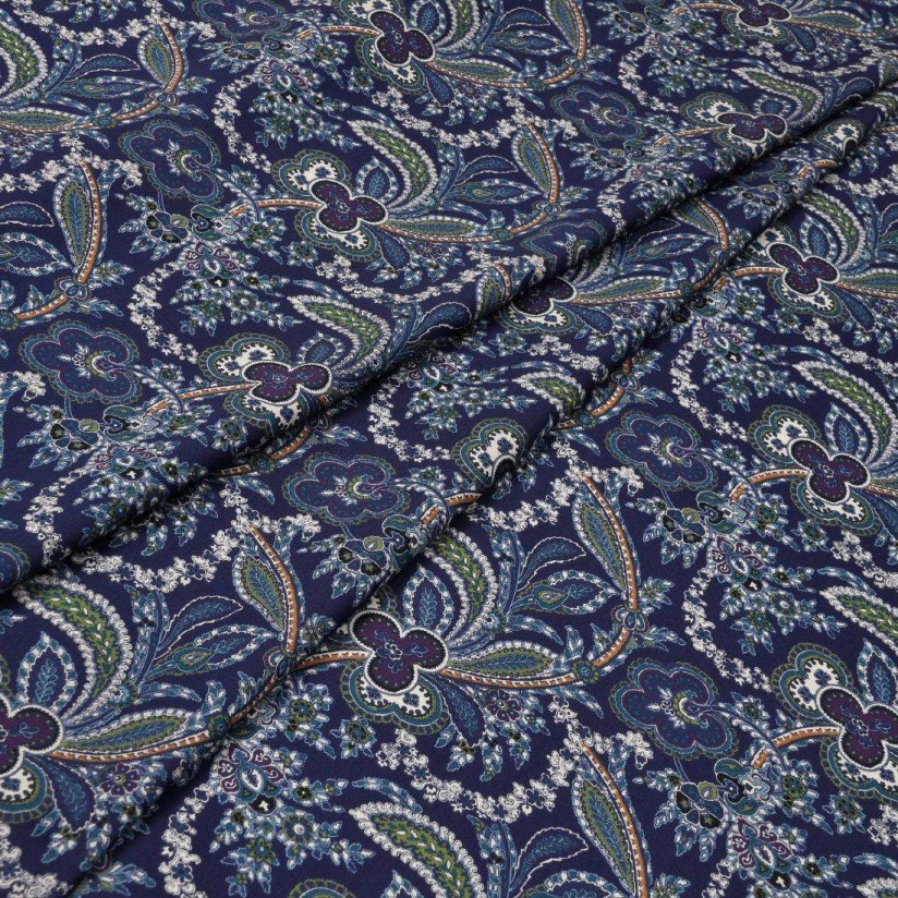 Хлопок Tana Lawn от Liberty. Принт «Paisley Buds» (Соцветия пейсли). Цвет темно-синий/зеленый в наличии