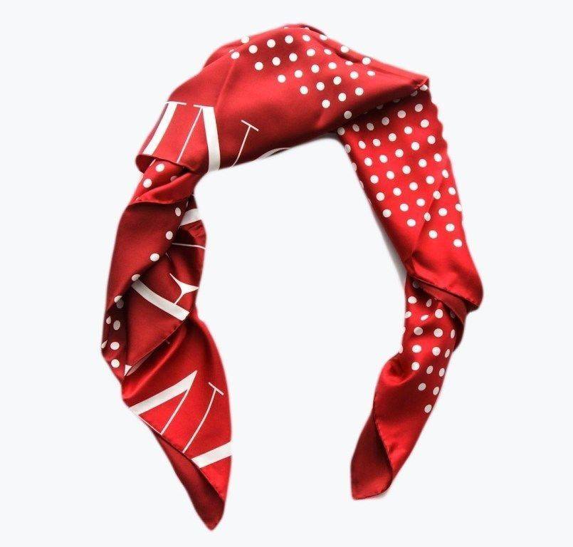 Платок шелковый в наличии