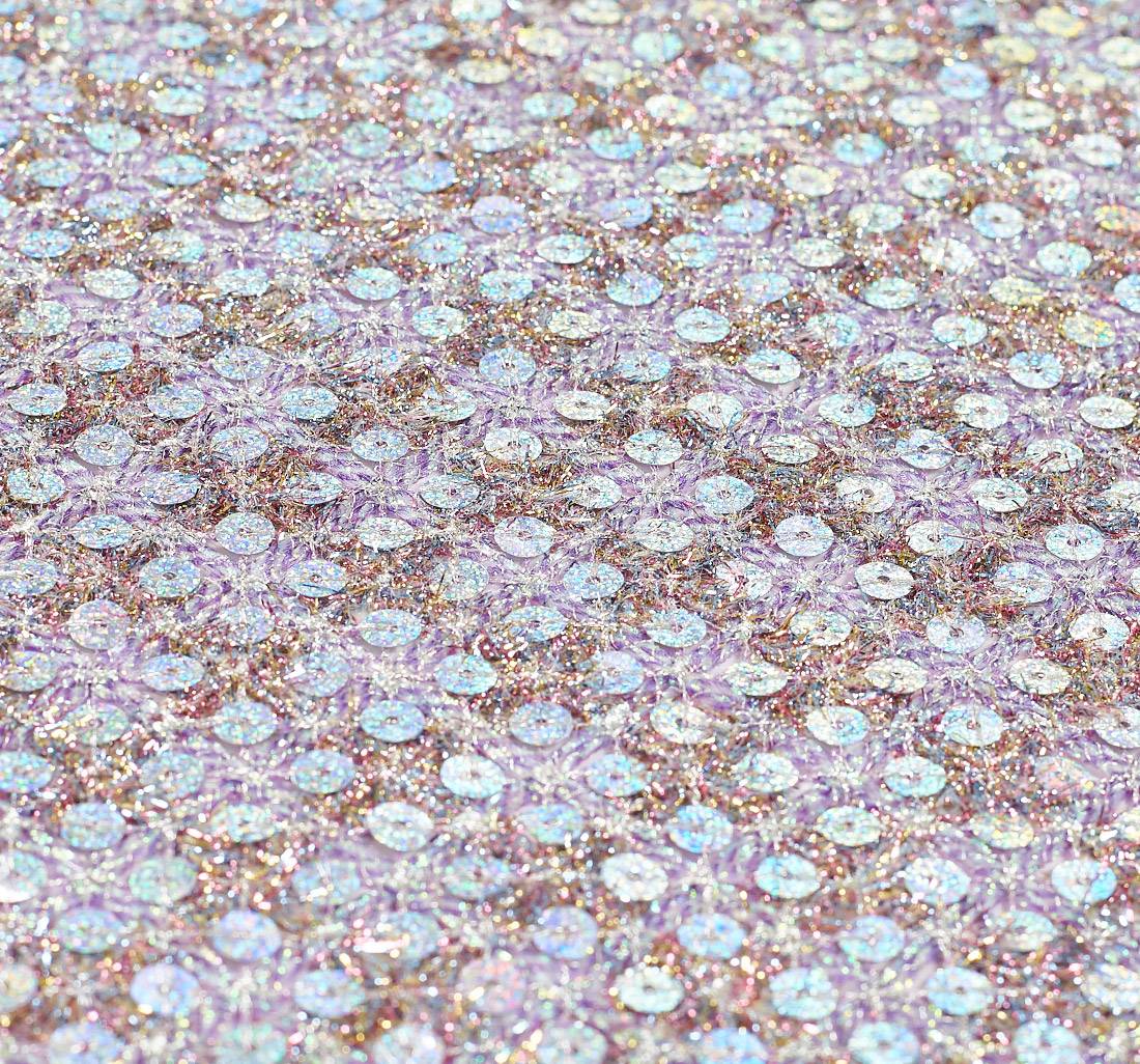 Эксклюзивная ткань, расшитая пайетками с голографическим эффектом. Цвет розовый/сиреневый/золотой в наличии