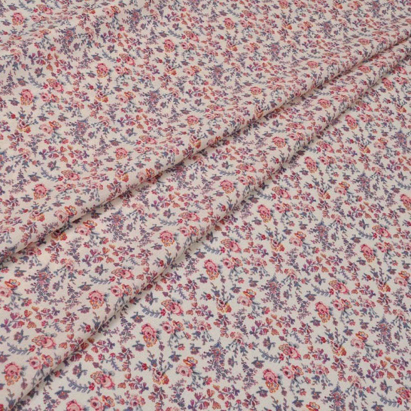 Хлопок Tana Lawn от Liberty с мелкими розово-сиреневыми бутонами цветов на белом фоне "Sea rose" (Морская роза) в наличии