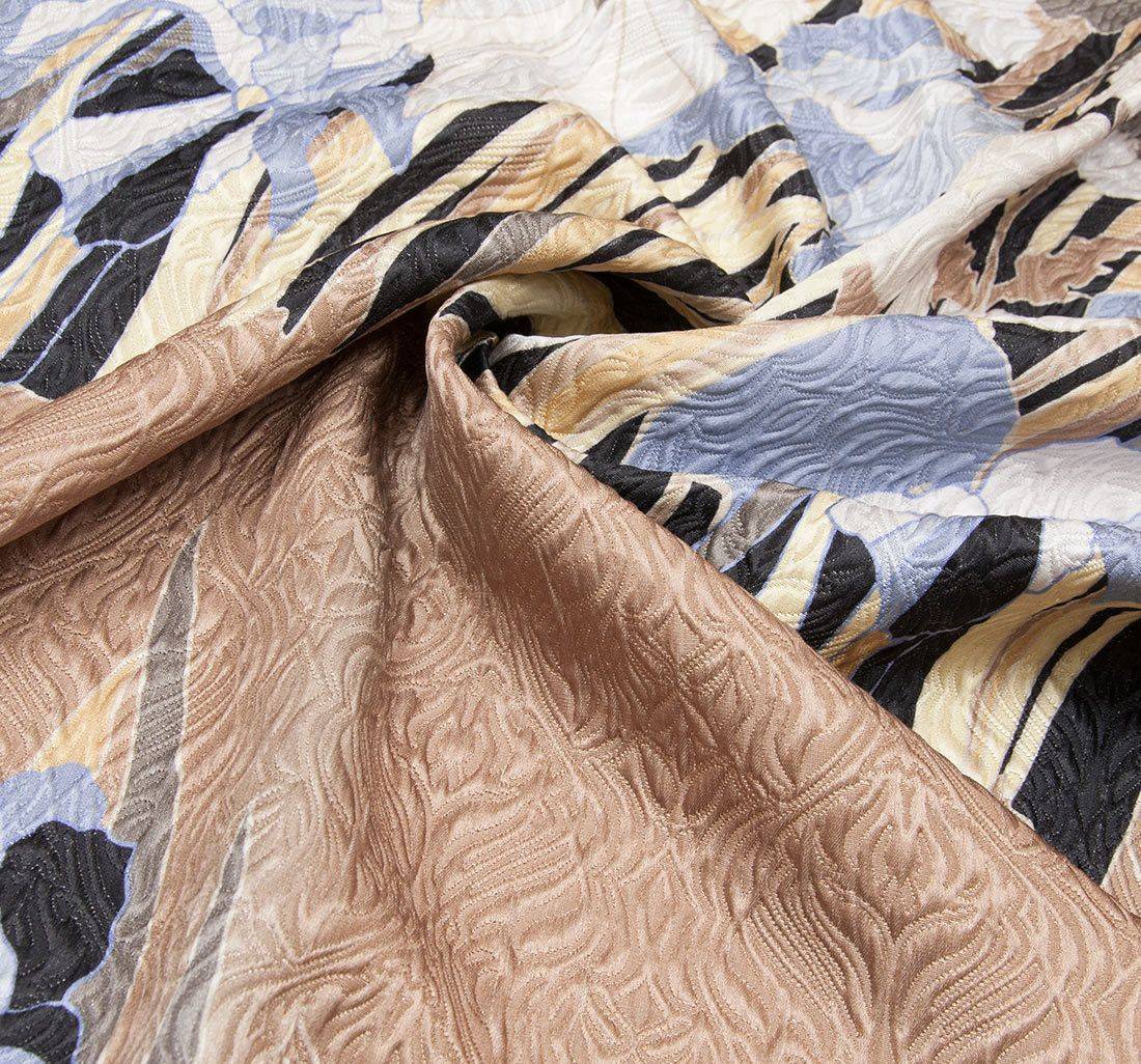 Ткань Мателассе шелк с шерстью, принтованный. Цв.: какао. Принт: ирисы. в наличии