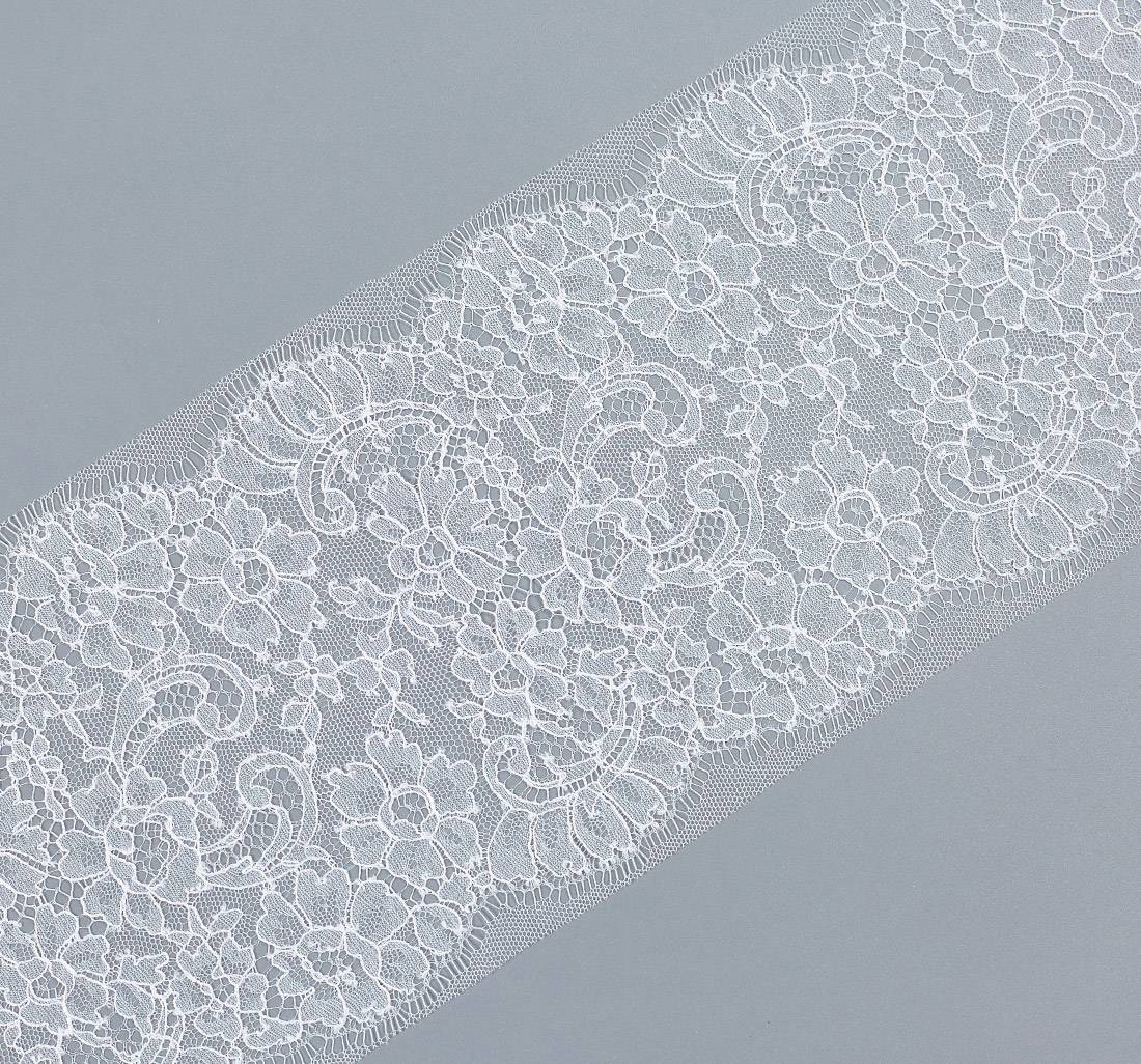 Тесьма кружевная в наличии